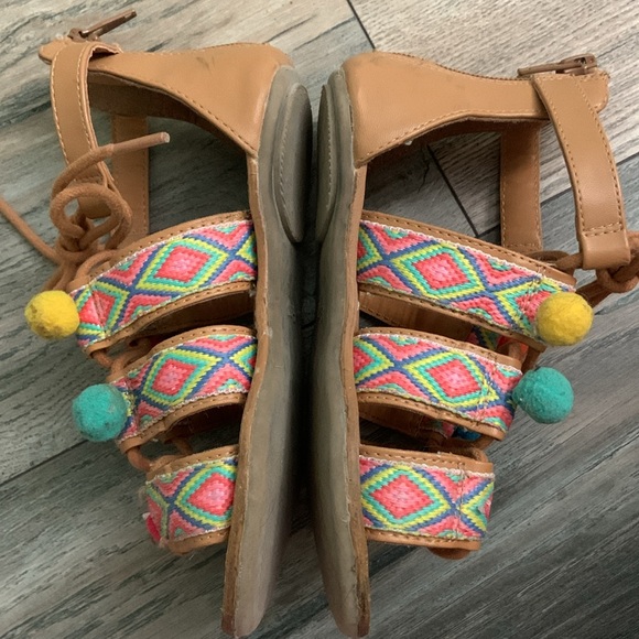 Size 12 gap sandals - Picture 2 of 4